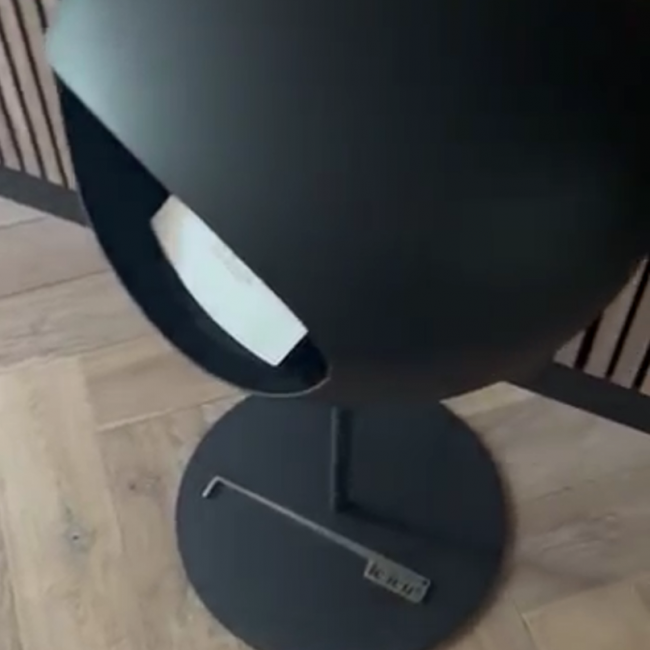 Sfeerhaard op visgraatvloer (video)